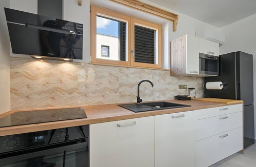 Veliko Trojstvo House | Beautiful home in Maglenca with sauna