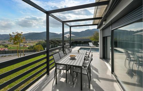 Varazdin House | Beautiful Home In Margecan