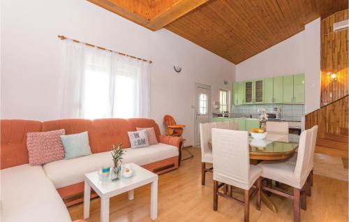 Nadin House | Beautiful Home In Nadin