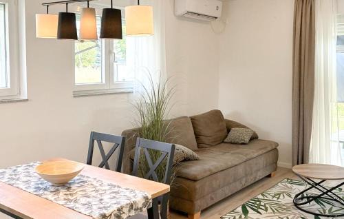 Stubicke Toplice House | Beautiful Home In Oroslavje With Wifi