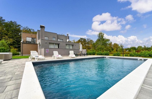 Pisarovina House | Beautiful Home In Pisarovina With Sauna, Wifi And Outdoor Swimming Pool
