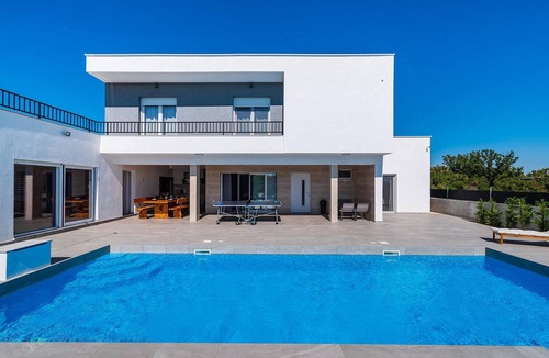 Polaca House | Beautiful home in Polaca with sauna