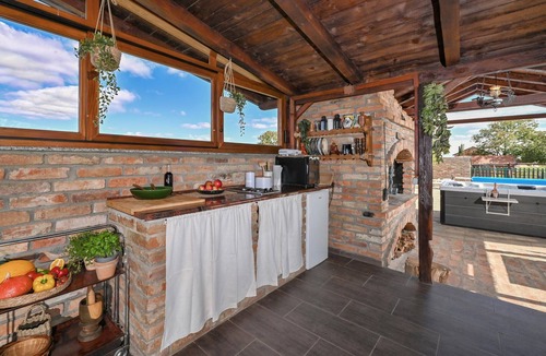 Klostar Podravski House | Beautiful home in Prugovac with sauna