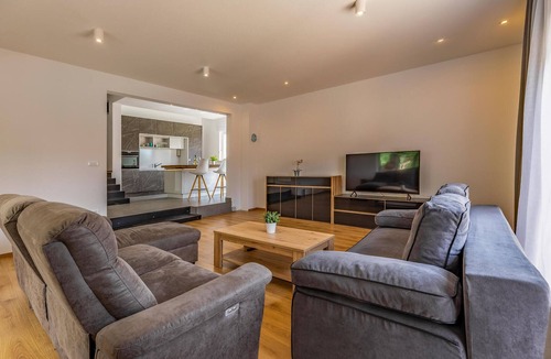 Sisan House | Beautiful home in Sisan