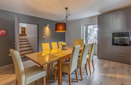 Sisan House | Beautiful home in Sisan