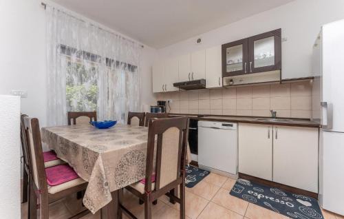 Sveti Petar Apartment | Beautiful Home In Svpetar Na Moru With Wifi