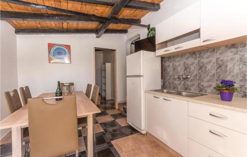 Tkon House | Beautiful Home In Tkon