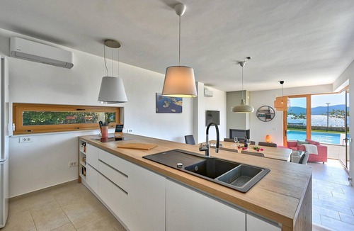 Turanj House | Beautiful home in Turanj