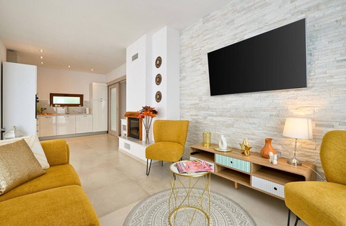 Vinica House | Beautiful home in Vinica with sauna
