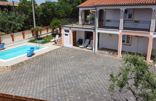 Kosinozici House | Beautiful house with pool and courtyard in a quiet location at Porec