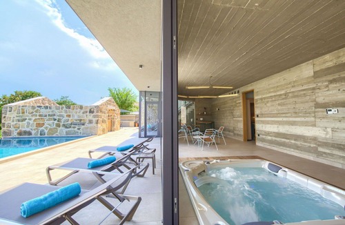 Nenadici House | Beautiful private villa for 6 guests with private pool, WIFI, hot tub, A/C, TV and terrace