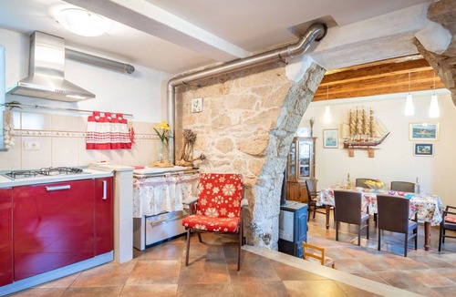 Kras House | Beautiful private villa for 2 guests with WIFI, A/C, TV and terrace