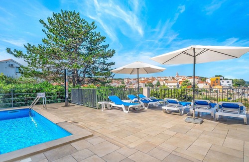 Vrbnik Villa | Beautiful private villa for 6 guests with WIFI, A/C, private pool, TV and terrace