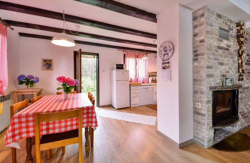 Skrad House | Beautiful private villa for 6 people with WIFI, private pool, A/C, TV, terrace and panoramic view
