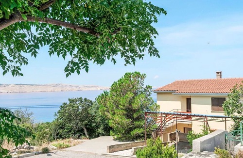Prizna House | Beautiful private villa for 10 people with WIFI, A/C, TV, terrace and pets allowed