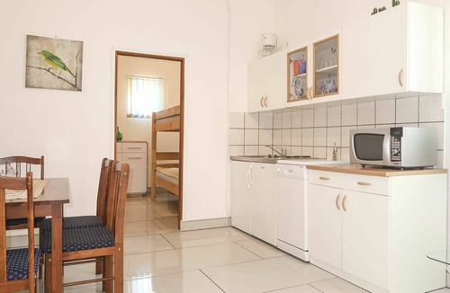 Cesarica House | Beautiful private villa for 12 people with WIFI, private pool, A/C, TV and terrace