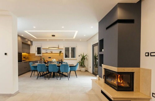 Prolozac House | Beautiful private villa for 10 people with internet, private pool, A/C, TV, terrace and pets all.