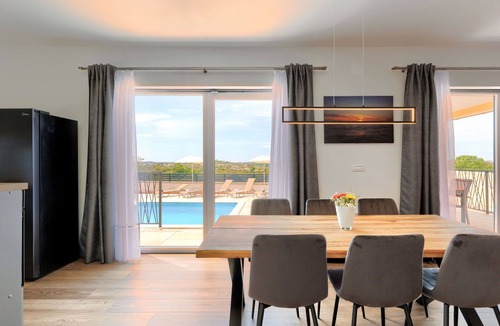 Jadreski House | Beautiful private villa for 5 people with A/C, private pool, WIFI, TV, terrace and panoramic view
