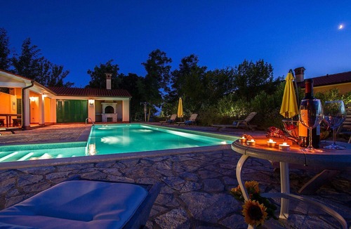 Stanisovi Villa | Beautiful private villa for 8 guests with A/C, WIFI, pool, TV and terrace