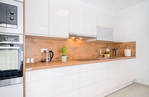 Kringa House | Beautiful private villa for 8 guests with WIFI, A/C, private pool, TV and terrace
