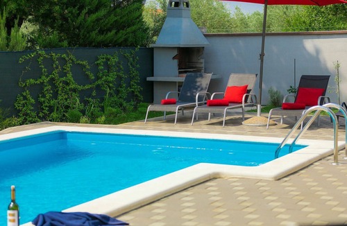 Orbanici House | Beautiful private villa for 8 people with A/C, WIFI, private pool, TV, terrace and pets allowed