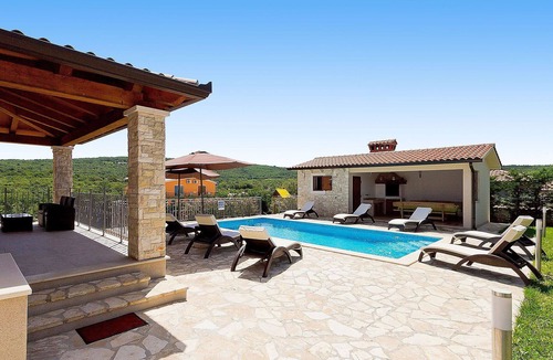 Salakovci Villa | Beautiful private villa for 10 guests with WIFI, private pool, A/C, TV, terrace and pets allowed