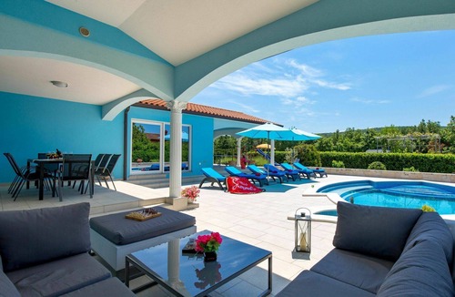 Kapelica House | Beautiful private villa for 8 people with WIFI, private pool, A/C, TV and patio