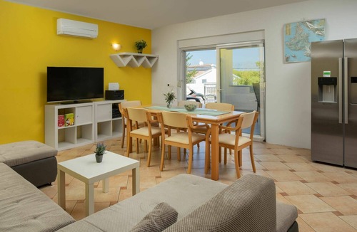 Klimno House | Beautiful private villa for 10 guests with A/C, private pool, hot tub, WIFI, TV and terrace