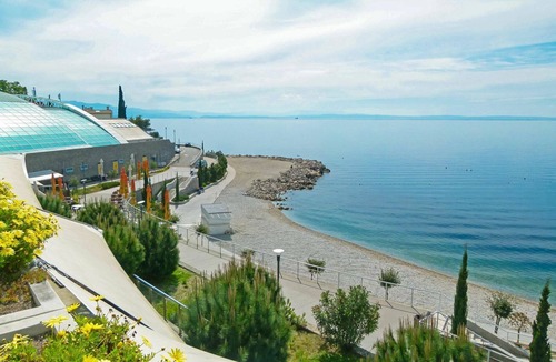 Sarsoni House | Beautiful private villa for 2 guests with WIFI, A/C, TV and terrace