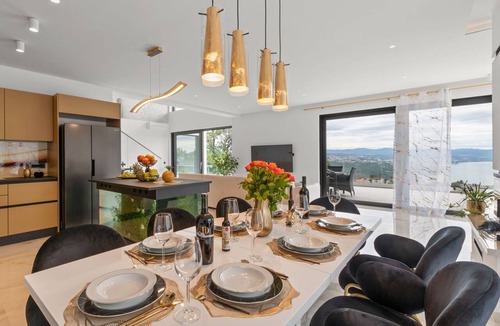 Bregi Villa | Beautiful private villa for 10 guests with WIFI, private pool, hot tub, A/C, TV and terrace