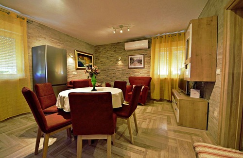 Labin House | Beautiful private villa with A/C, WIFI, private pool, hot tub, TV, terrace and pets allowed