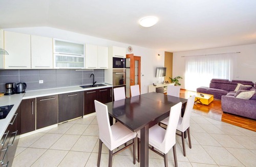 Primorski Dolac House | Beautiful private villa for 6 people with WIFI, private pool, A/C, TV, terrace and panoramic view