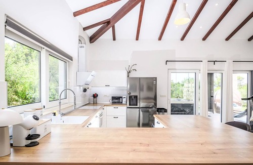 Sibenik House | Beautiful private villa with A/C, WIFI, hot tub, private pool, TV, terrace and pets allowed