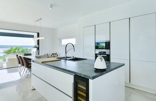 Maslenica Villa | Beautiful private villa for 8 guests with hot tub, private pool, WIFI, A/C, TV and terrace