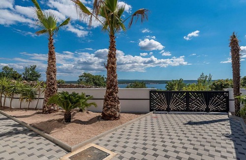 Maslenica Villa | Beautiful private villa for 8 guests with hot tub, private pool, WIFI, A/C, TV and terrace