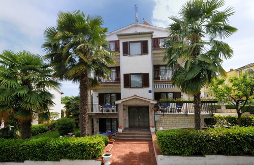 Spadici Apartment | Beautiful spacious apartment (No. 5) with 2 bedrooms 300m from the beach