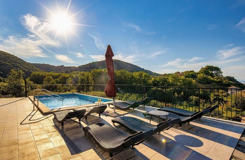 Supetarska Draga Apartment | Beautiful stone Villa Lapida for 10+2 persons, with pool and a sea view