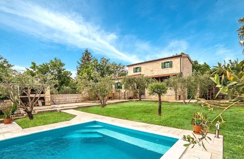 Posedarje Cabin | Beautiful stone house located near Zadar and near the sea