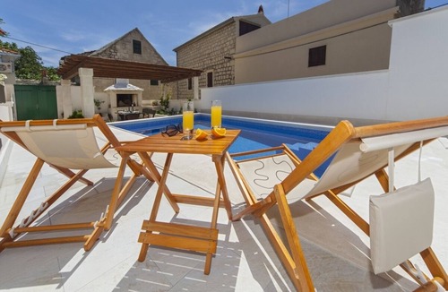 Povlja Villa | Beautiful Traditional Dalmatian Stone Villa, Private Pool & Sea View, just 200 meters to the Beach!