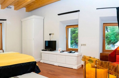 Ruskamen Villa | Beautiful villa Atrium in Dalmatia