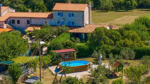 Vardica Villa | Beautiful Villa Casa Romantica with pool in Umag