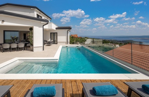 Smrika Villa | Beautiful Villa Dumboka