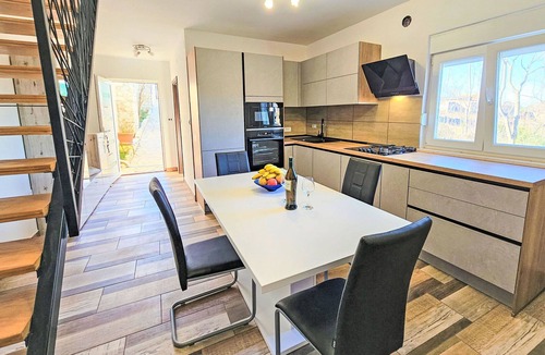 Skradin House | Beautiful villa for 5 guests with A/C, private pool, WIFI, TV and terrace
