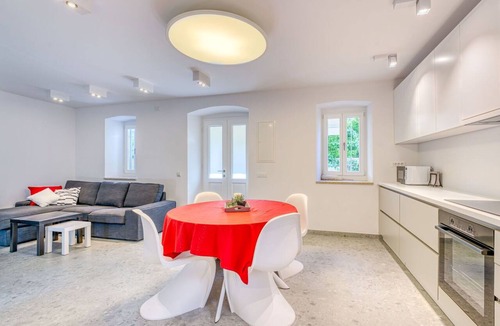 Mali Losinj House | Beautiful villa for 6 people with WIFI, A/C, TV and terrace