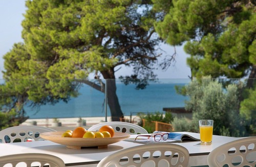 Fazana Villa | Beautiful villa for 7 guests with A/C, hot tub, WIFI, TV and terrace