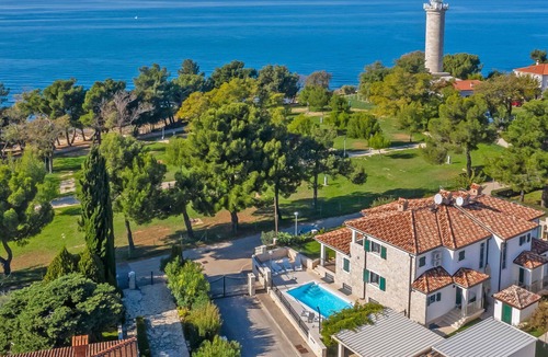 Basanija House | Beautiful villa for 8 people with WIFI, private pool, A/C, TV and terrace