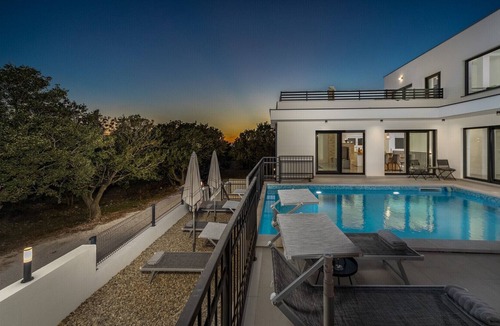 Slivnica Villa | Beautiful Villa Loto