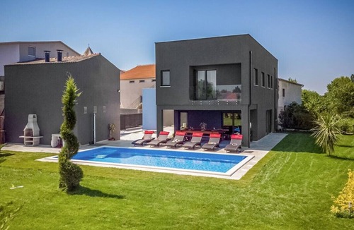Zemunik Donji Villa | Beautiful Villa Lux, in Dalmatia, with a Pool