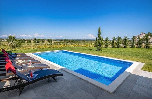 Zemunik Donji Villa | Beautiful Villa Lux, in Dalmatia, with a Pool