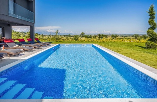 Zemunik Donji Villa | Beautiful Villa Lux, in Dalmatia, with a Pool
